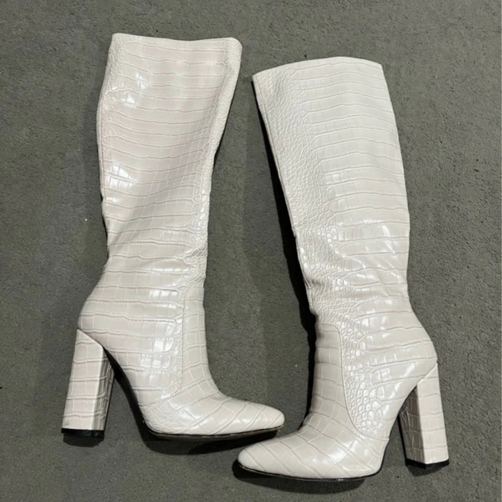 Elegant Cream Croc-Embossed Heeled Boots